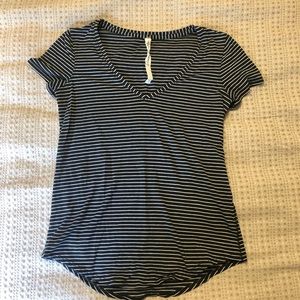 Lululemon Tee
